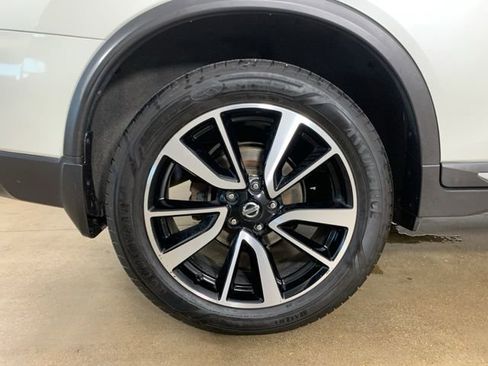 Used 2017 Nissan Rogue SL w/ SL Premium Package AWD/4WD image 36