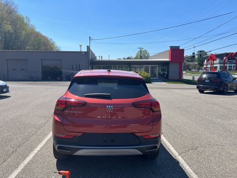 Used 2024 Buick Encore GX Preferred image 6