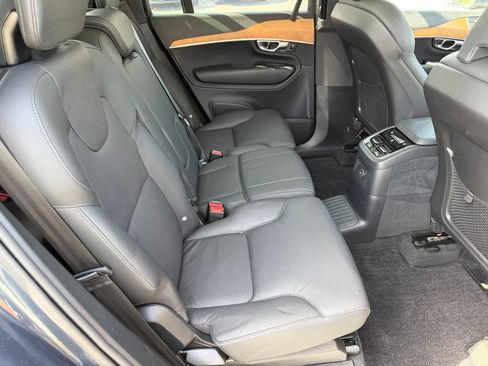 Certified 2025 Volvo XC90 T8 Plus AWD/4WD image 18