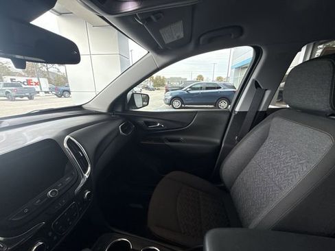 Used 2024 Chevrolet Equinox LT image 11