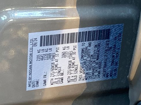 Used 2025 Nissan Rogue SV image 10