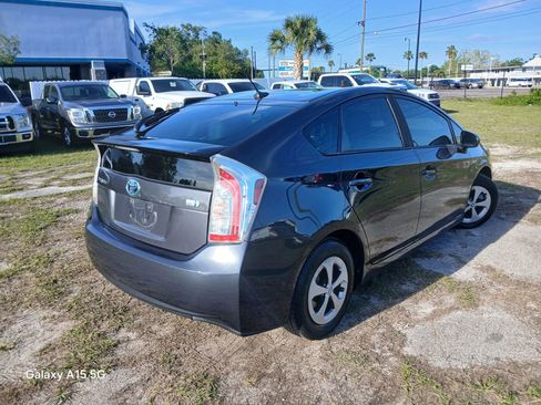 Used 2015 Toyota Prius Four image 5
