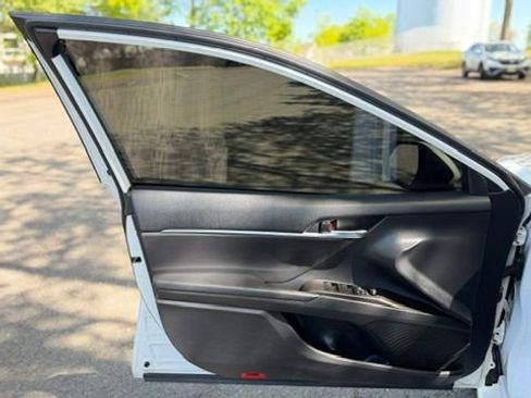 Used 2022 Toyota Camry SE w/ TRD Appearance Package (TMS) FWD image 16