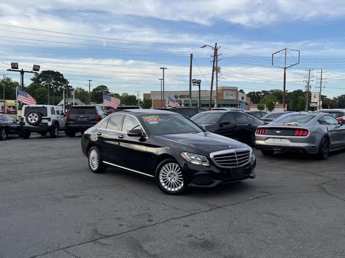 Used 2016 Mercedes-Benz C 300 4MATIC Sedan image 5
