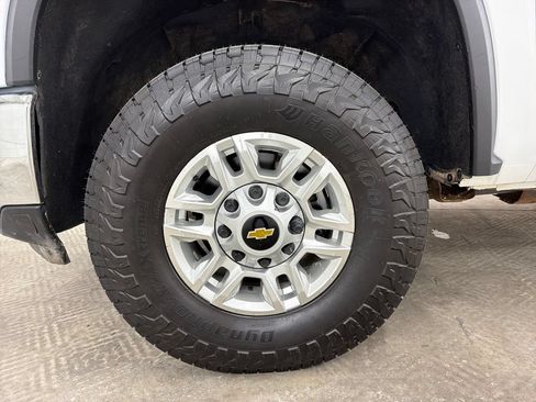 Used 2024 Chevrolet Silverado 2500 LT w/ Snow Plow Prep/Camper Package AWD/4WD image 13