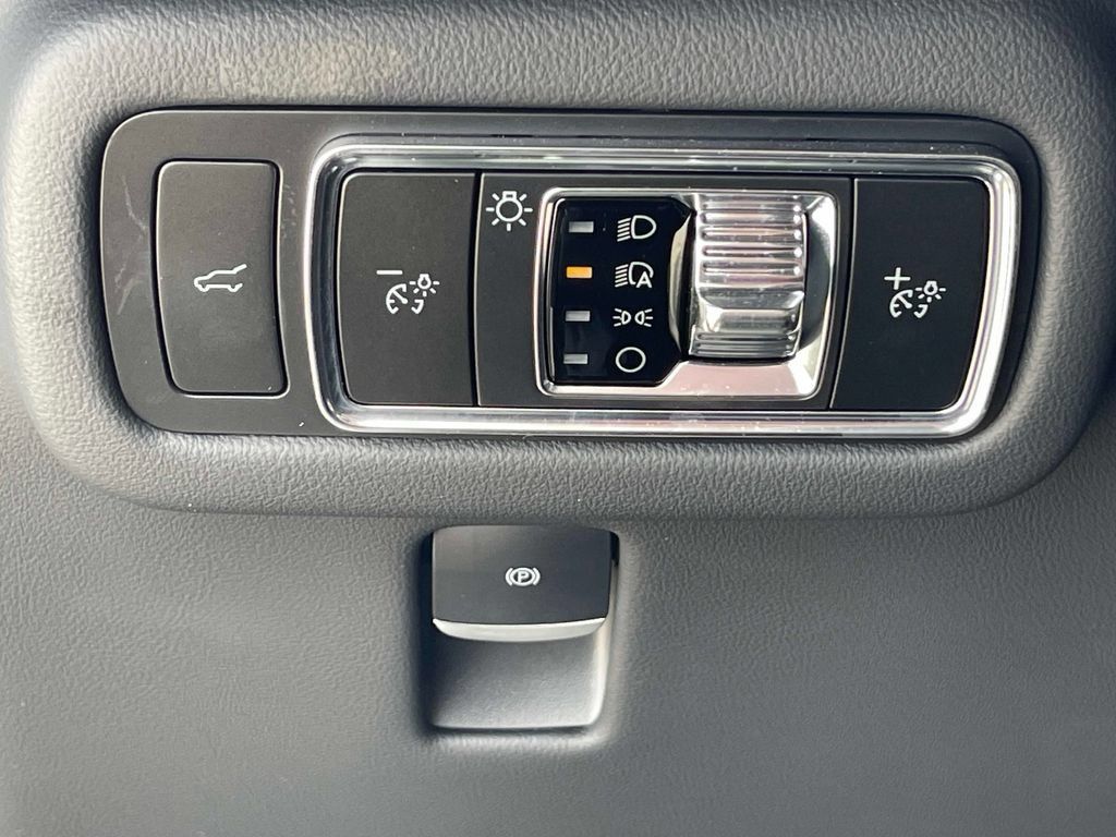 Used 2026 Lincoln Nautilus Reserve AWD/4WD image 30