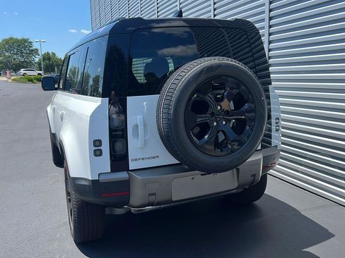 New 2026 Land Rover Defender 110 S AWD/4WD image 4