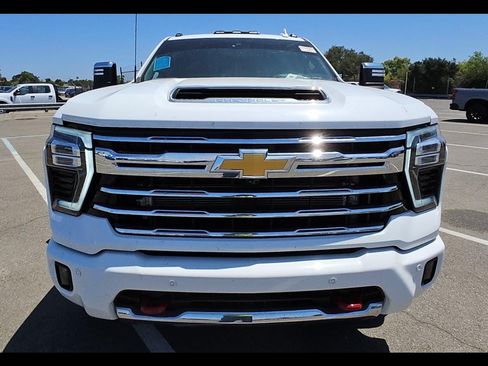 Used 2024 Chevrolet Silverado 3500 LTZ w/ LTZ Plus Package AWD/4WD image 15