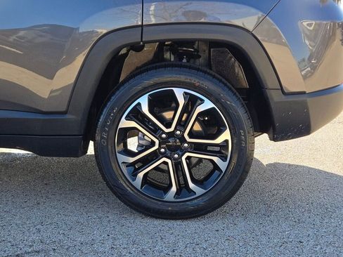 Used 2022 Jeep Compass Limited image 14