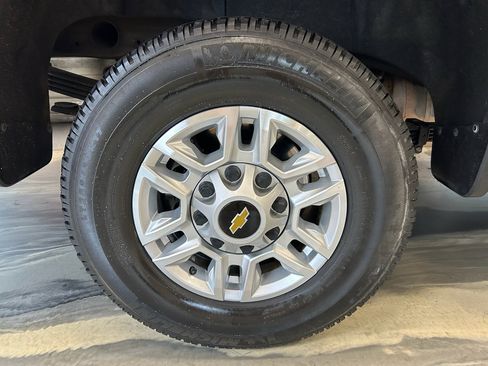 Used 2022 Chevrolet Silverado 2500 LT w/ Convenience Package AWD/4WD image 21