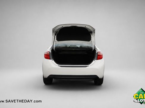 Used 2017 Toyota Corolla LE w/ LE Eco Premium Package FWD image 12