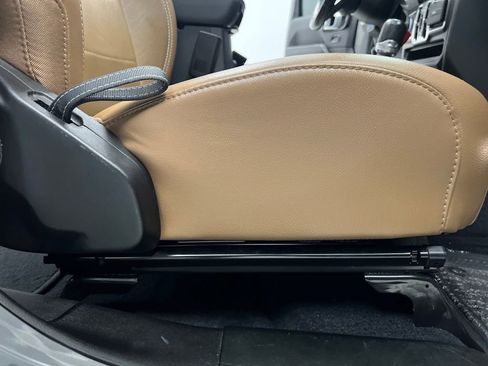 Used 2022 Jeep Wrangler Unlimited Sahara w/ Cold Weather Group image 23