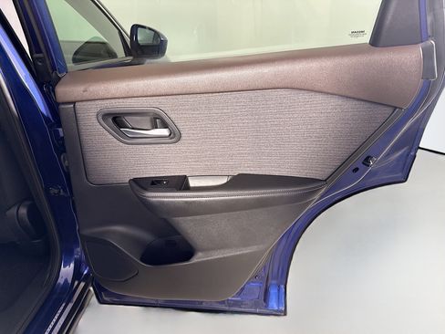Used 2023 Nissan Rogue SV FWD image 28
