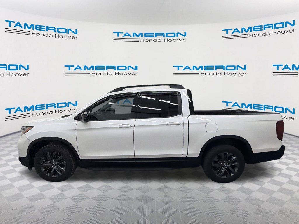 Used 2021 Honda Ridgeline Sport image 2