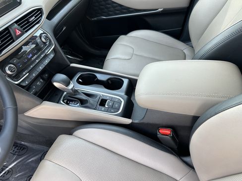 Used 2020 Hyundai Santa Fe Limited image 23
