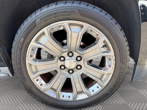 Used 2016 GMC Yukon Denali w/ Open Road Package AWD/4WD image 31