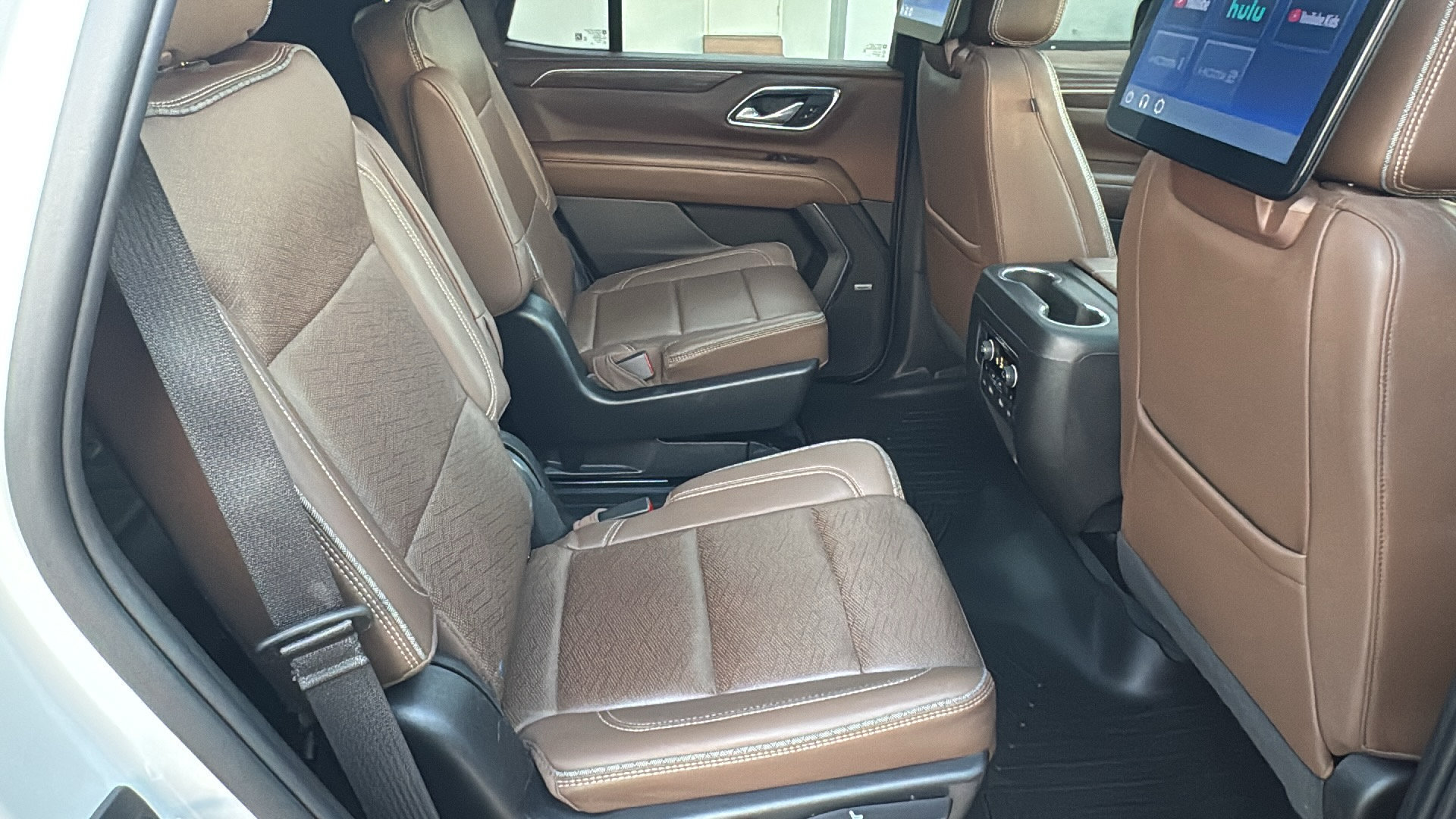 Certified 2023 Chevrolet Tahoe High Country w/ Premium Package AWD/4WD image 14