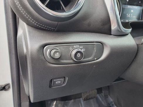 Used 2023 Chevrolet Blazer LT w/ Convenience Package image 18