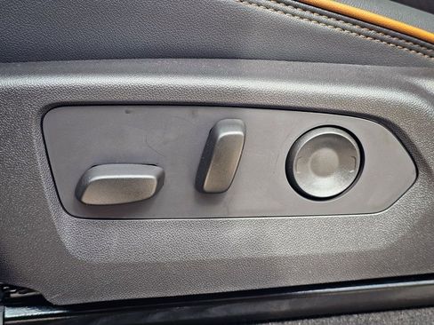 New 2026 GMC Canyon AT4 w/ Technology Plus Package AWD/4WD image 18