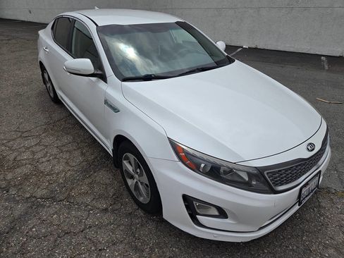 Used 2015 Kia Optima LX w/ Hybrid Convenience Package FWD image 9