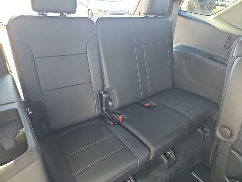 Used 2023 Chevrolet Traverse Premier w/ Redline Edition AWD/4WD image 12