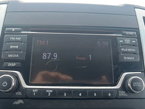 Used 2017 Nissan Frontier SV w/ SV Value Truck Package image 8