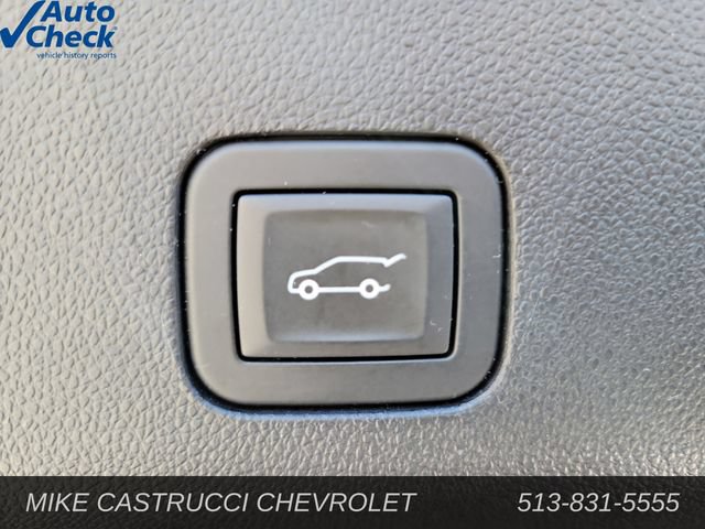 Used 2025 Chevrolet Suburban LT AWD/4WD image 32