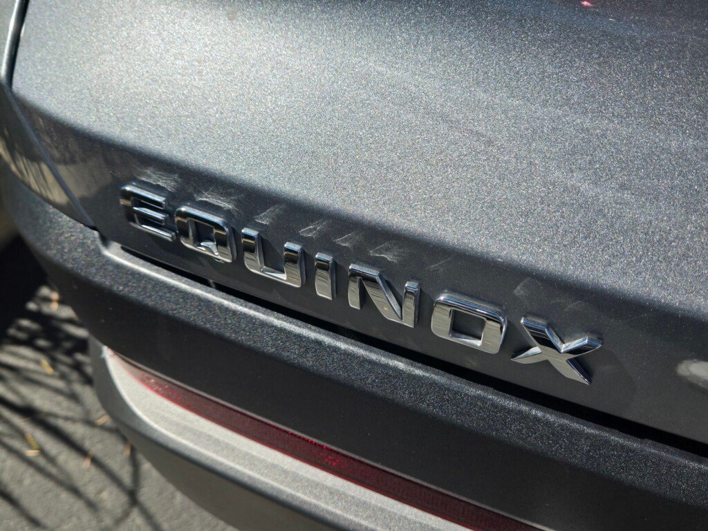 Used 2025 Chevrolet Equinox LT w/ Convenience Package II FWD image 10