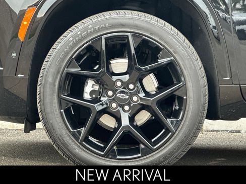 Used 2024 Chevrolet Traverse RS w/ LPO, Floor Liner Package image 32