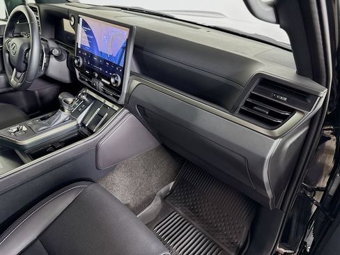 Certified 2025 Lexus GX 550 w/ Accessory Package (2T) AWD/4WD image 31