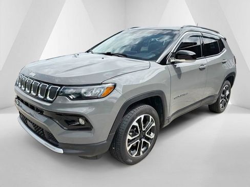 Used 2022 Jeep Compass Limited AWD/4WD image 3