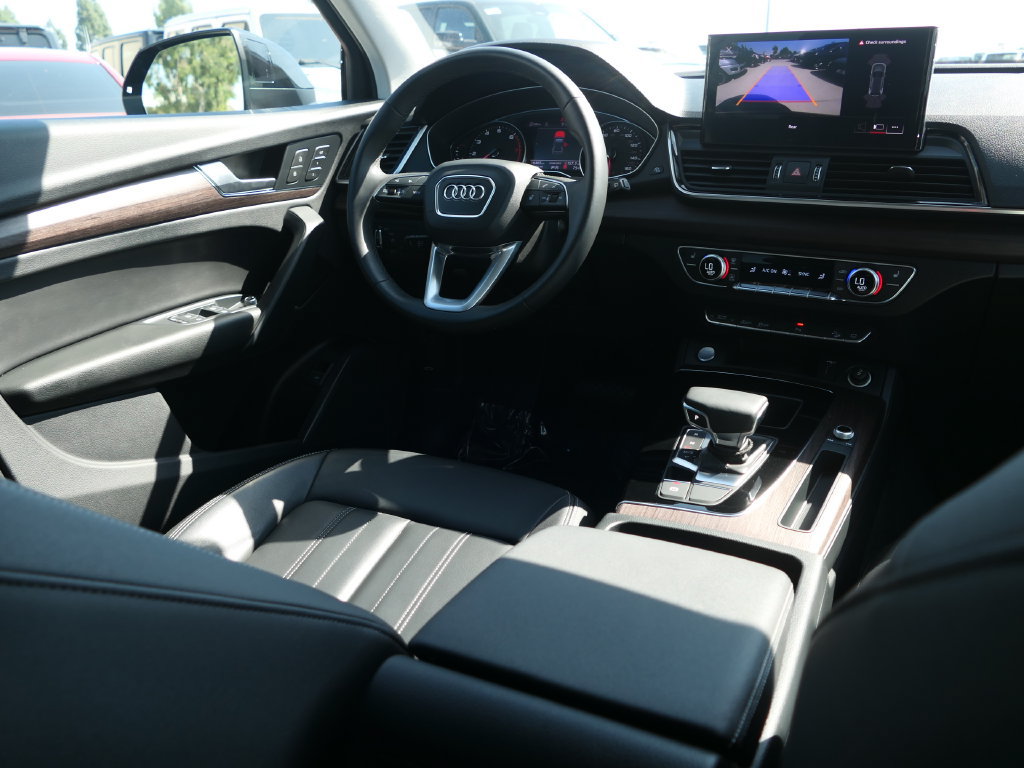 Used 2023 Audi Q5 2.0T Premium w/ Convenience Package AWD/4WD image 24