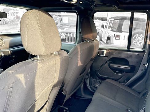 Used 2022 Jeep Gladiator Sport image 61