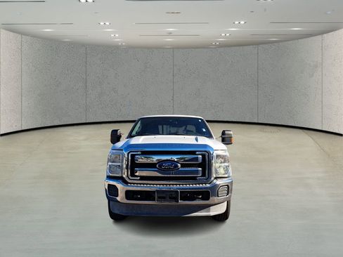 Used 2014 Ford F250 XLT image 2