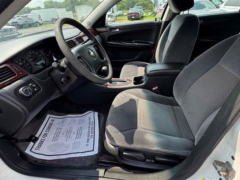 Used 2009 Chevrolet Impala LS FWD image 31
