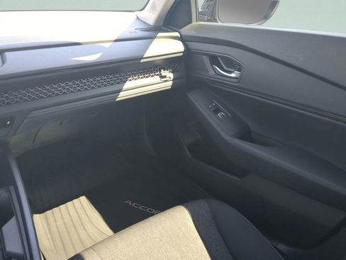 Certified 2025 Honda Accord SE image 15