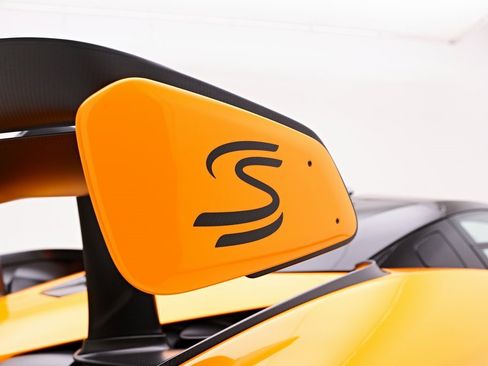Used 2019 McLaren Senna image 26