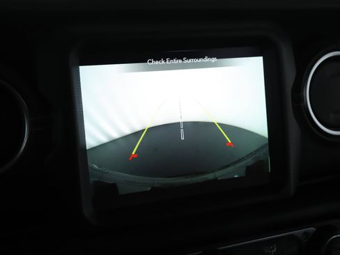 Used 2021 Jeep Wrangler Unlimited Sahara w/ Cold Weather Group image 13