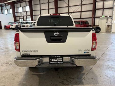 Used 2017 Nissan Frontier SV AWD/4WD image 9