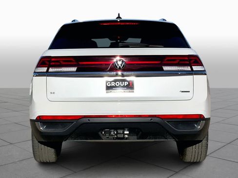 New 2026 Volkswagen Atlas Cross Sport SE AWD/4WD image 4