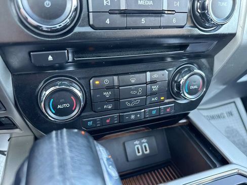 Used 2016 Ford F150 Lariat AWD/4WD image 16