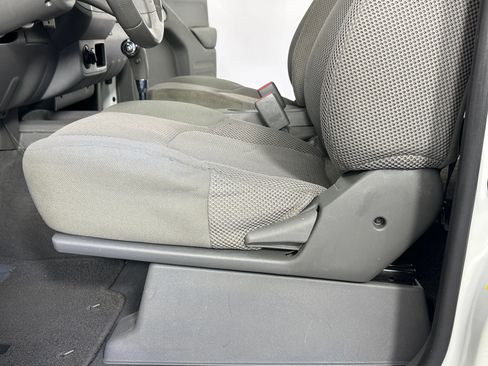 Used 2019 Nissan Frontier SV image 23