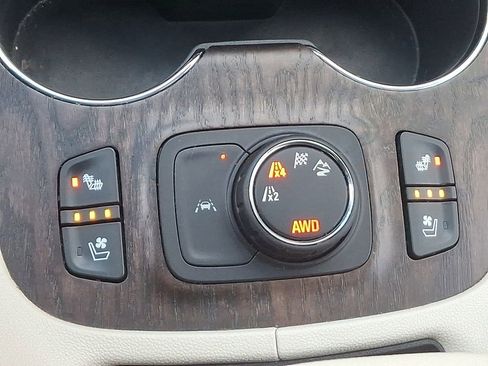 Certified 2021 GMC Acadia Denali image 28