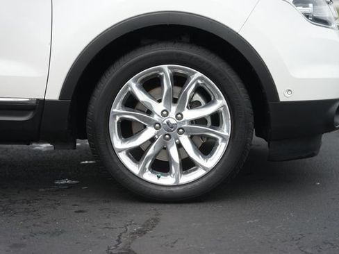 Used 2015 Ford Explorer Limited w/ Equipment Group 302A FWD image 4