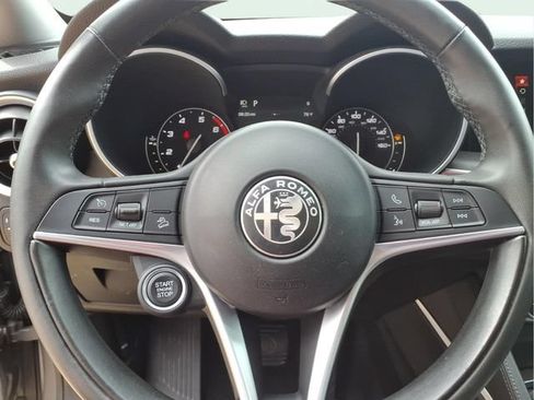 Used 2019 Alfa Romeo Stelvio Ti AWD/4WD image 16