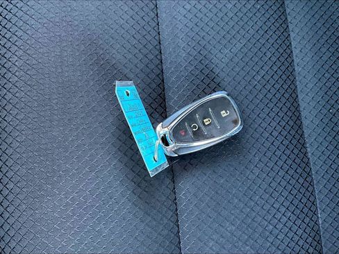 Used 2023 Chevrolet TrailBlazer RS w/ Convenience Package image 11