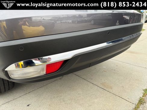 Used 2016 Honda Pilot Touring image 9