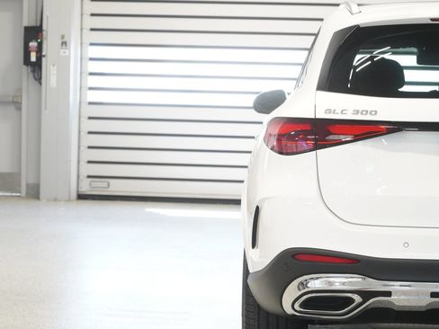 Certified 2023 Mercedes-Benz GLC 300 4MATIC image 9