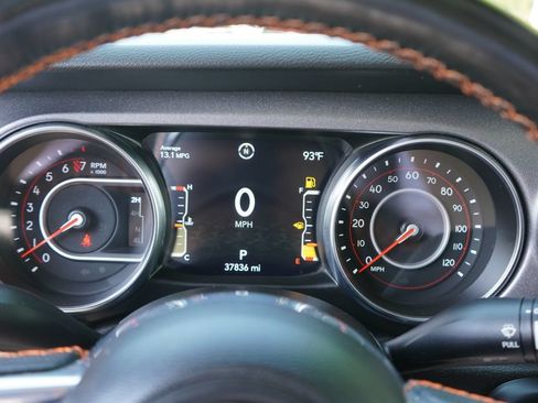 Used 2022 Jeep Gladiator Mojave w/ Cold Weather Group AWD/4WD image 18