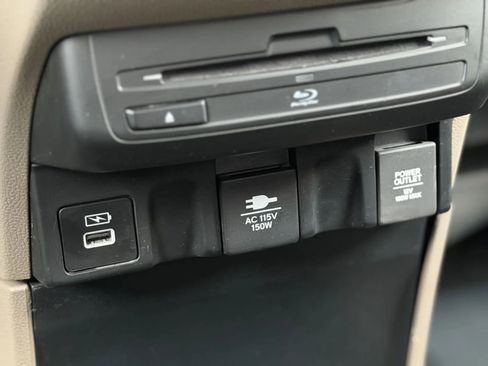 Used 2023 Honda Odyssey Touring image 38